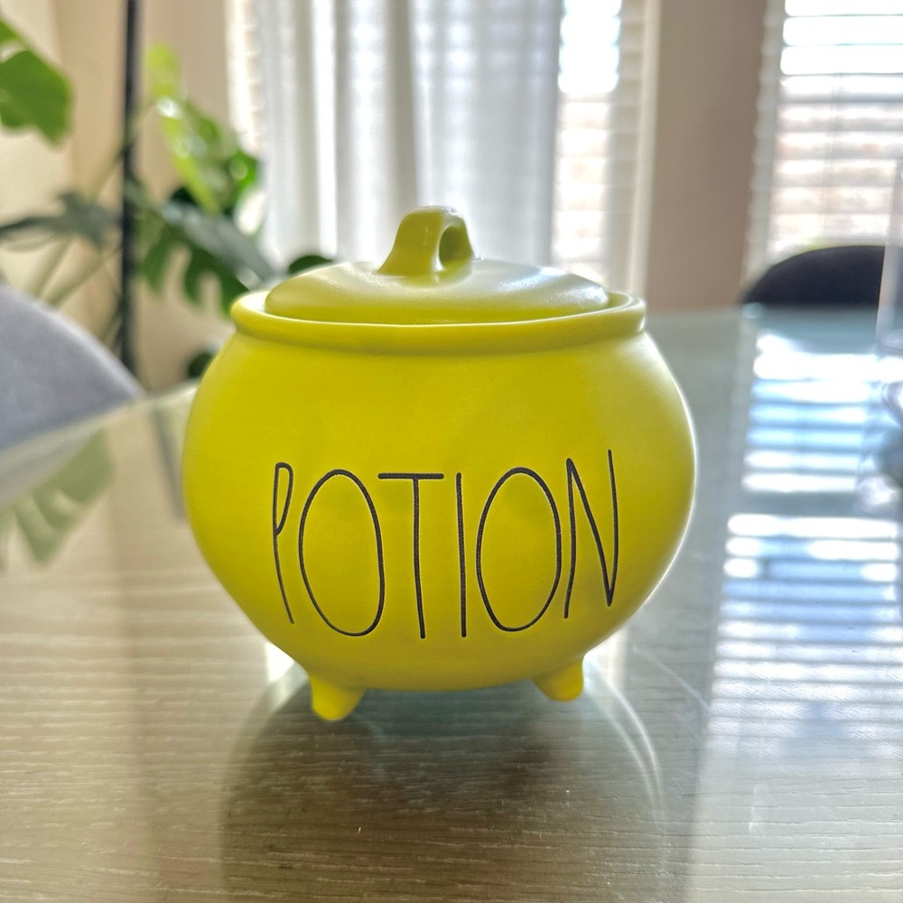 LAST 1 😱 Rae Dunn Halloween 2023 Potion Cauldron with lid Green Mini